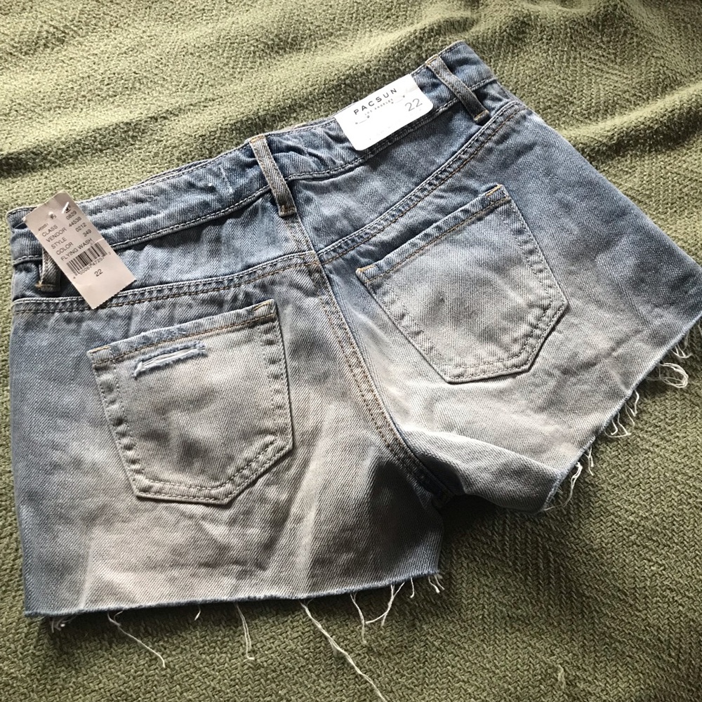 NWT Pacsun High Rise Denim Shorts Size 22 - Picture 2 of 8